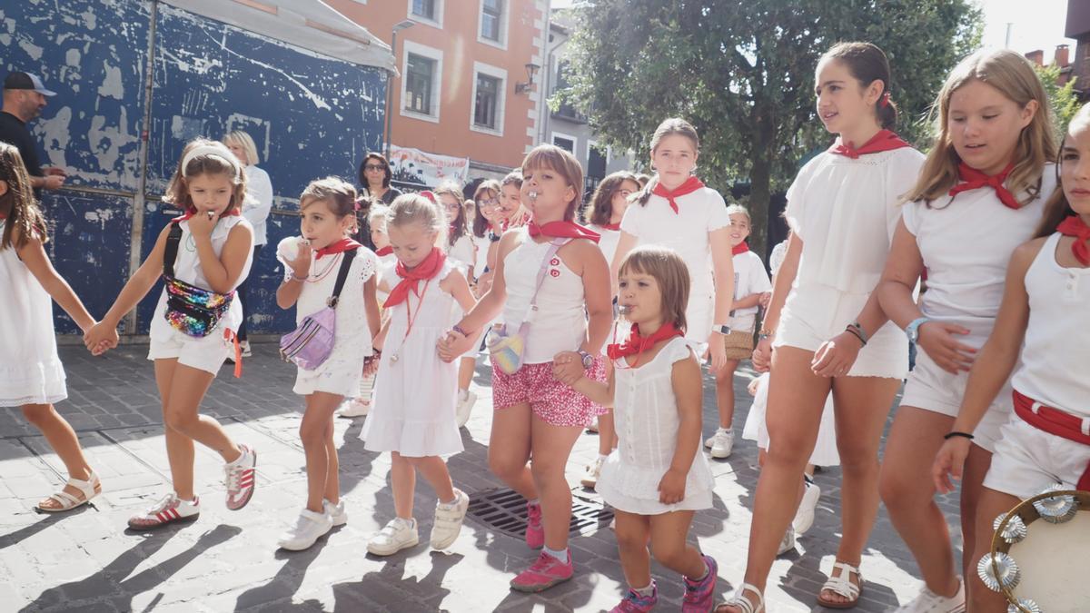 Los más pequeños darán inicio al Día del Niño con una ruidosa diana por las calles de la localidad.