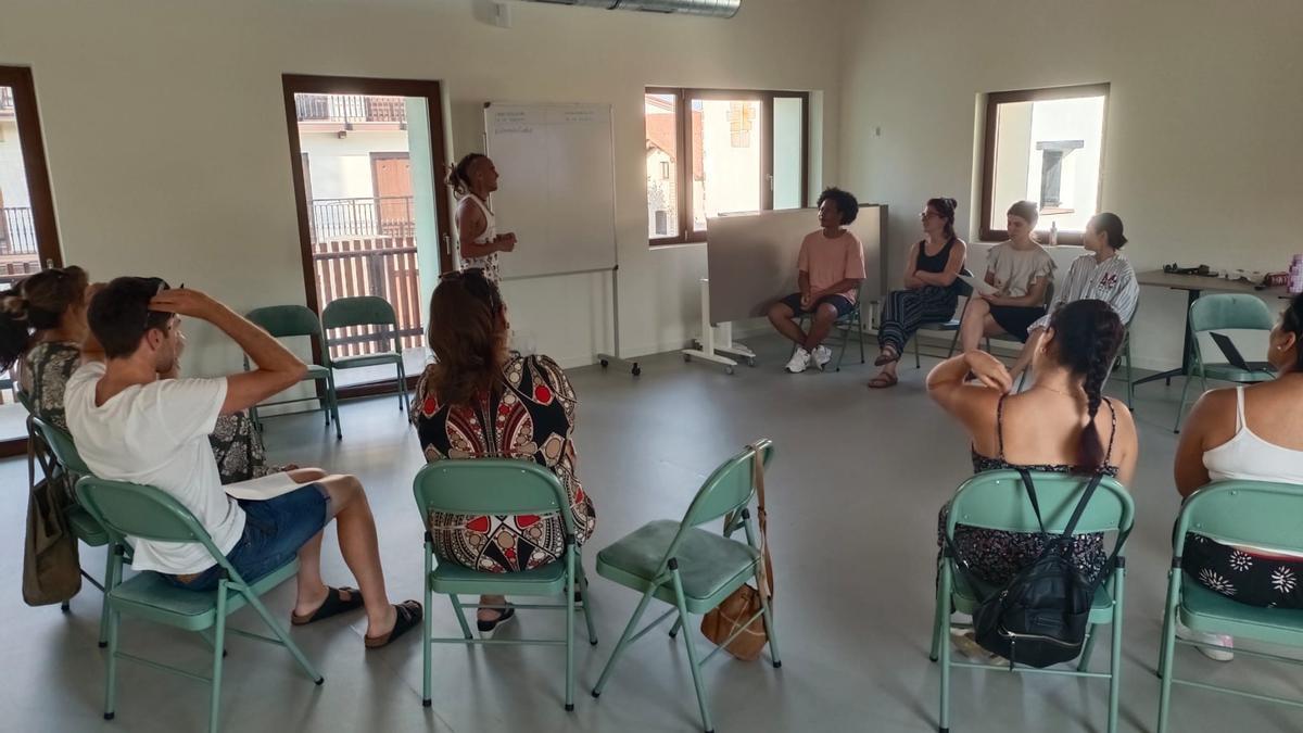 Uztailean egindako bilera