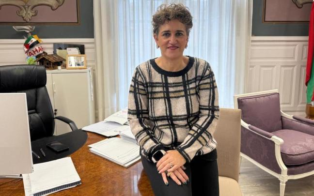La alcaldesa de Azkoitia se reafirma que su postura en la negociación de los presupuestos y considera que ha sido correcta.