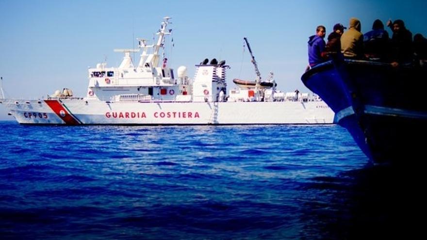 Un barco de la Guardia costera italiana.