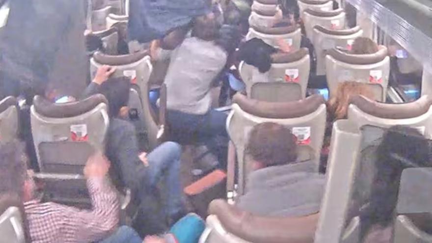 Interior del tren Iryo de Adamuz en el momento del accidente.