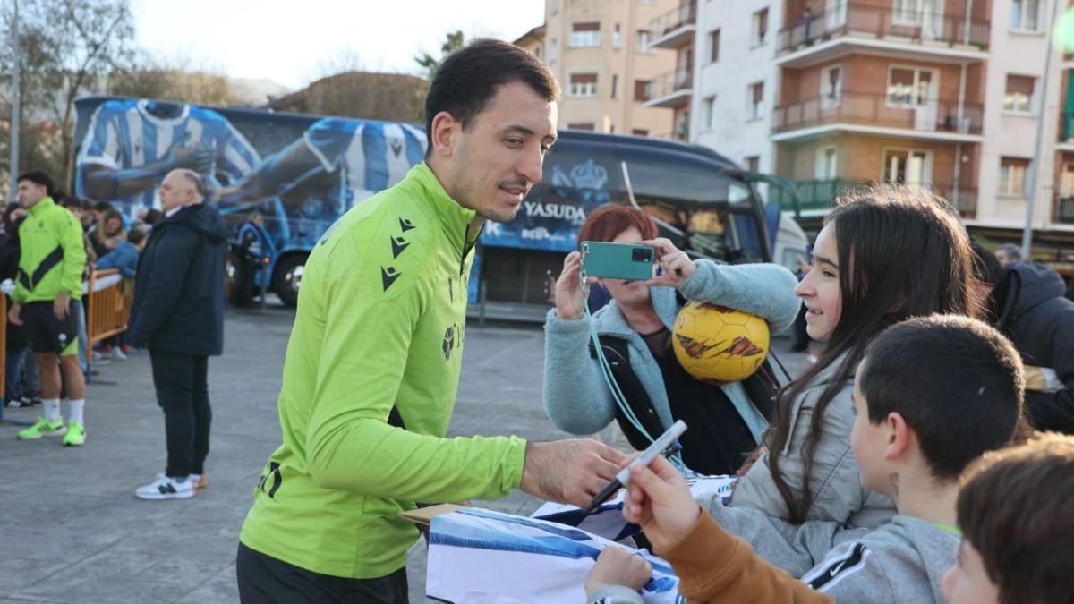 La Real ya entrena en Tolosa. / IKER AZURMENDI