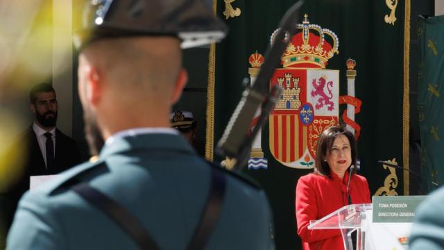 La ministra de Defensa, Margarita Robles, interviene durante la toma de posesión de la nueva directora de la Guardia Civil.