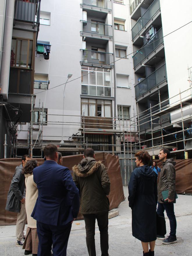 Edificios aún en obras de Maria Dolores Madaria