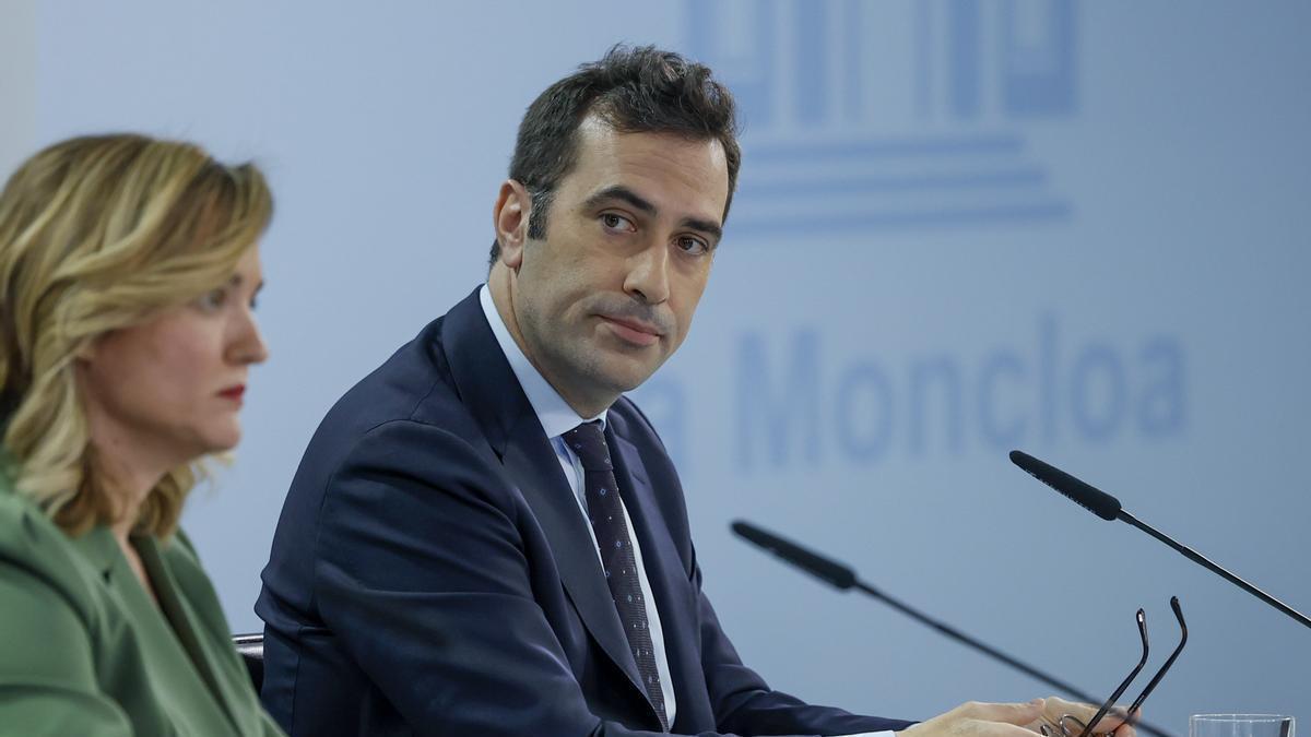 El ministro Carlos Cuerpo durante la rueda de prensa posterior al Consejo de Ministros.