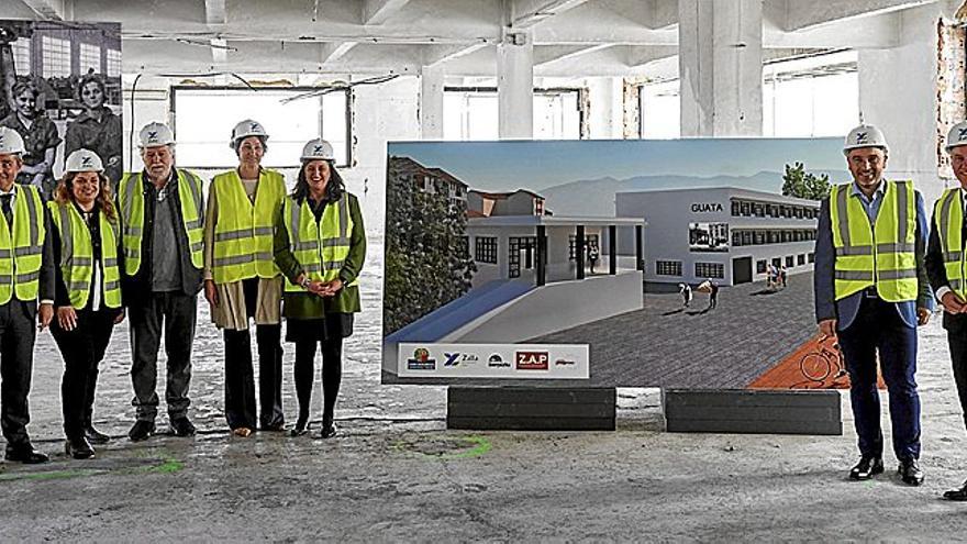 Dentro del edificio contemplaron en un panel cómo quedará el acceso cuando concluyan los trabajos.