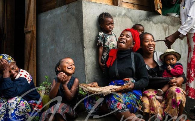 Nicolas Pregre argazkilari frantsesaren 'Koloreen aurpegia' erakusketa ireki dute Gasteizen.
