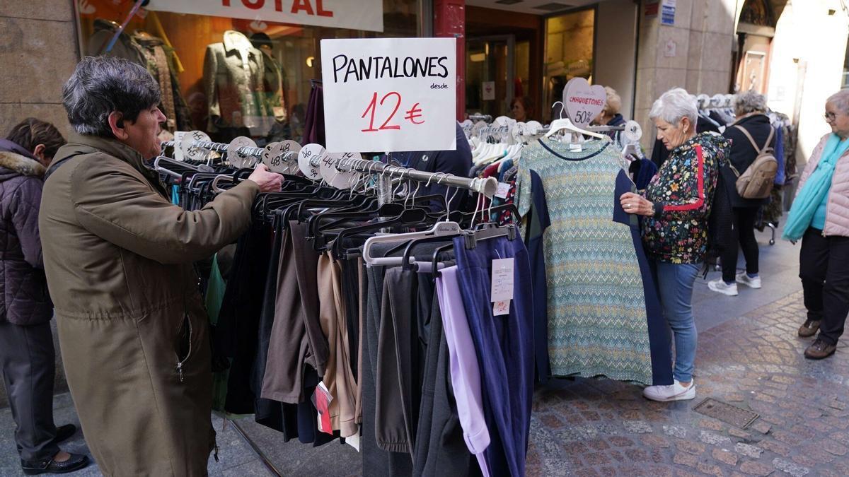 Las Gangas salen a la calle en el Casco Viejo de Bilbao