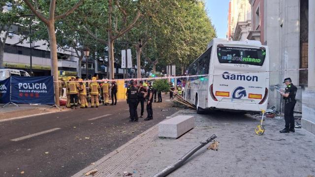 Imagen del autobús que ha sufrido un accidente que se ha saldado con 35 heridos