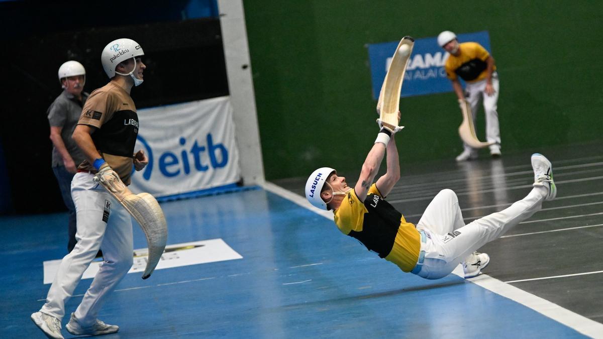 Barandika-Basque ganan a Urreisti-Ibarluzea en el Iron Cup de Bilbao.