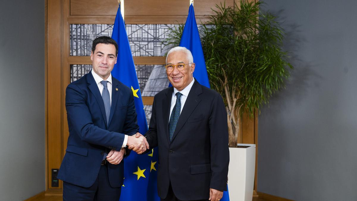 El lehendakari, con el presidente del Consejo, António Costa, en su viaje a Bruselas