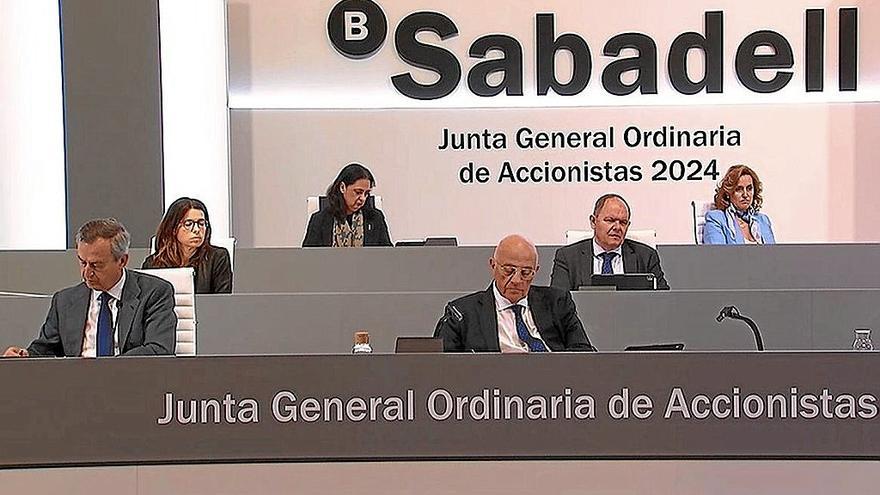 El presidente de Banco Sabadell, Josep Oliu, en la última junta de accionistas.