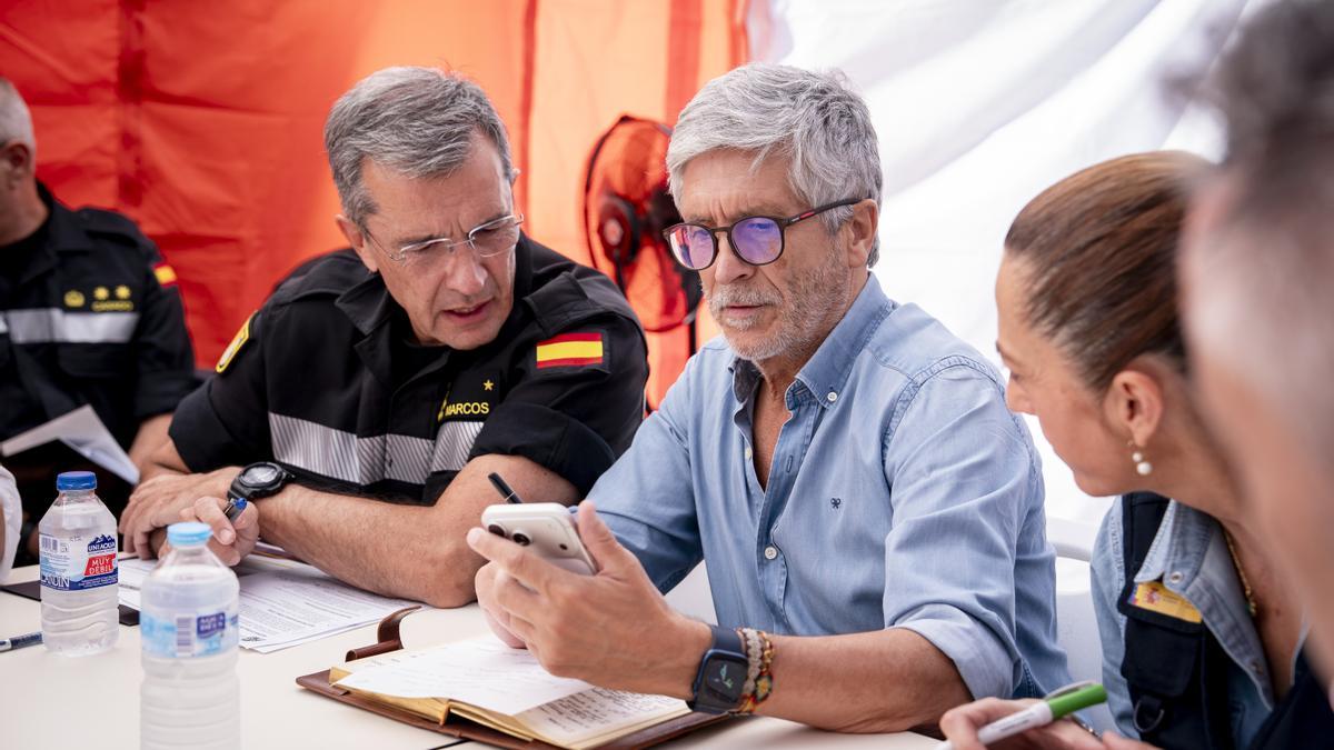 El Ministro del Interior, Fernando Grande-Marlaska, en el puesto de mando.