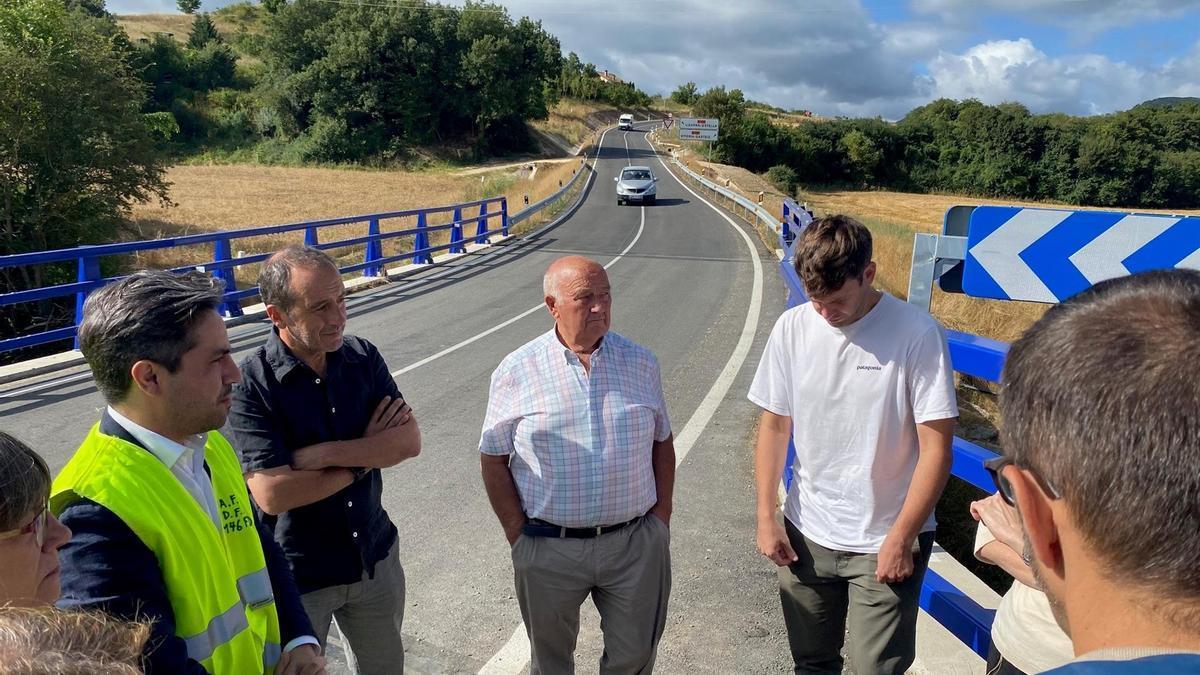 Arabako Aldundiak Maeztu eta Elortza arteko errepidea egokitzeko lanak amaitu ditu, 3,1 milioi euro inbertituta.