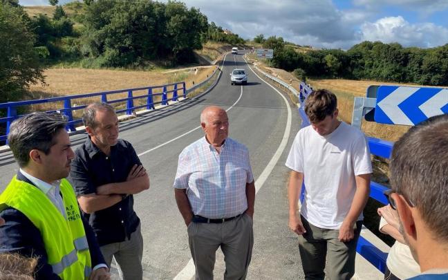 Arabako Aldundiak Maeztu eta Elortza arteko errepidea egokitzeko lanak amaitu ditu, 3,1 milioi euro inbertituta.