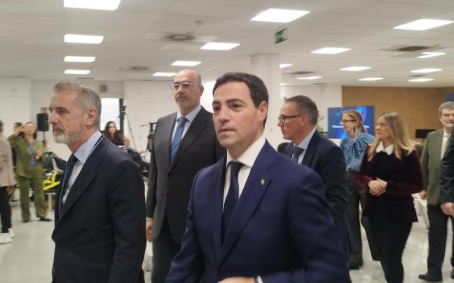 El Lehendakari, Imanol Pradales, en la inaugruación del Centro de Talento y Tecnología Javier Echenique de Telefónica en Bilbao.