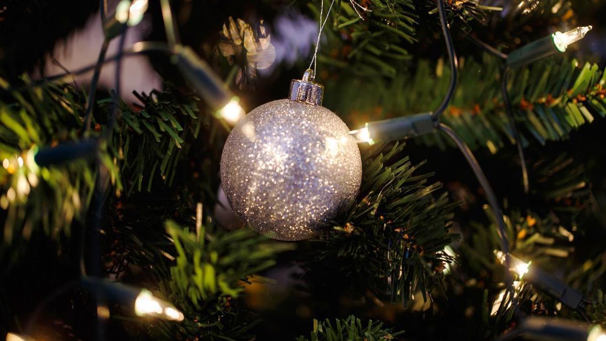 Árbol de Navidad con luces