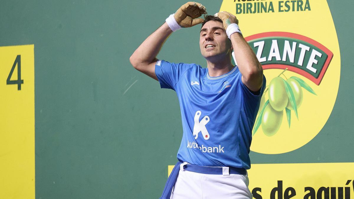 Peio Etxeberria se lamenta tras un tanto en un duelo del vigente Parejas.