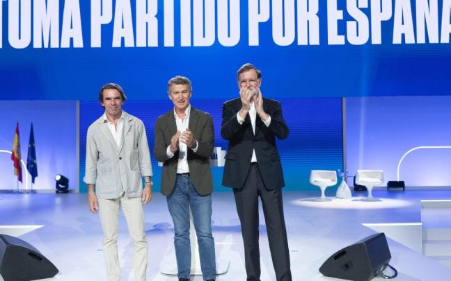 El expresidente del Gobierno, José María Aznar, el presidente del PP, Alberto Núñez Feijóo, y el expresidente del Gobierno, Mariano Rajoy, durante el XXI Congreso Nacional del Partido Popular / EP El expresidente del Gobierno, José María Aznar, el presidente del PP, Alberto Núñez Feijóo, y el expresidente del Gobierno, Mariano Rajoy, durante el XXI Congreso Nacional del Partido Popular