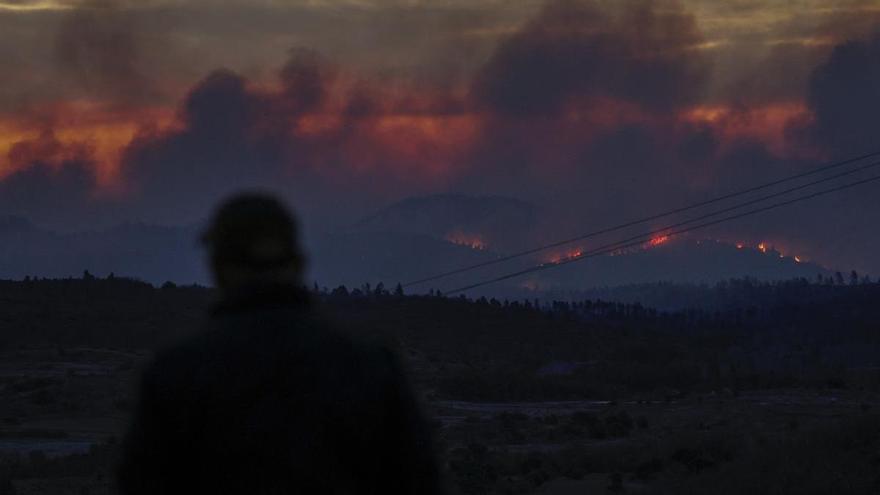 Dispositivo de extinción del incendio de Castellón con más de 400 efectivos