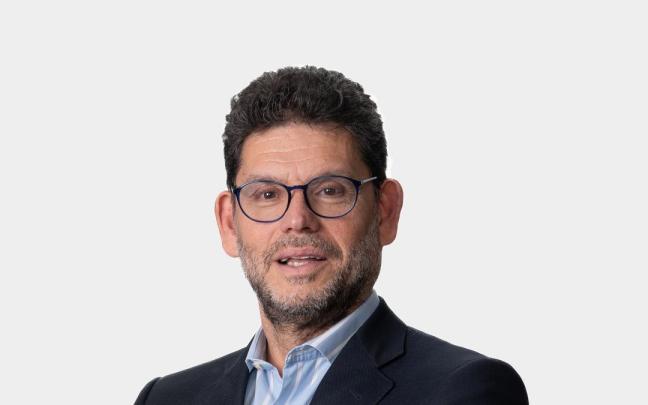 Tomás Calleja analizará la renovación digital de la banca tradicional.