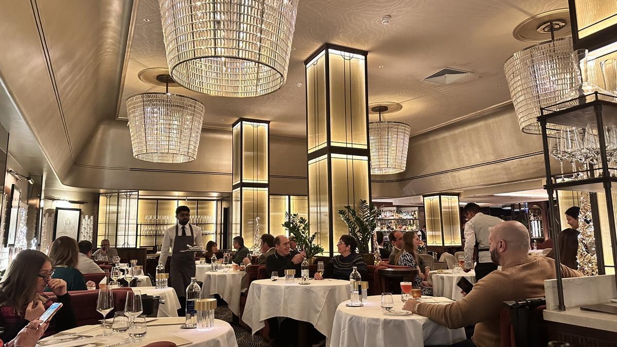 Comedor del Savoy Grill.