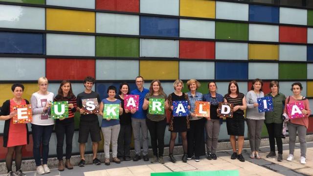 zkoitiko Euskara Mahaia egitasmoaren eragilea da, Azkoitiko Udalarekin batera.