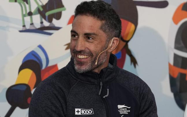 El atleta vizcaíno Higinio Rivero, durante la despedida de los deportistas paralímpicos para Milán-Cortina 2026.