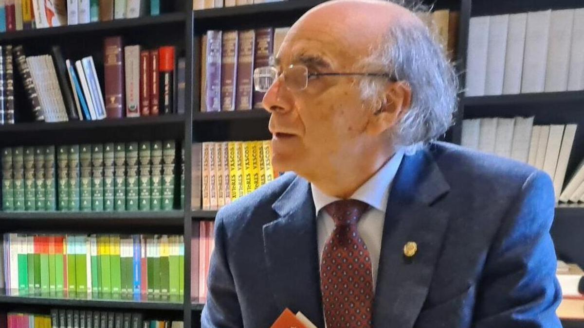 El presidente de Euskaltzaindia, Andrés Urrutia