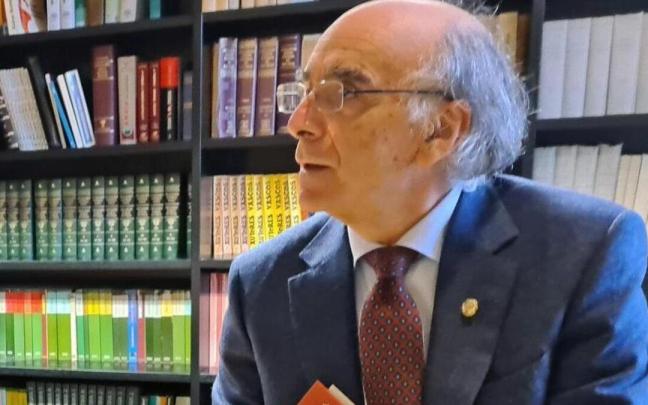 El presidente de Euskaltzaindia, Andrés Urrutia