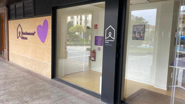 Exterior de la Emakumeen Etxea de Zarautz.