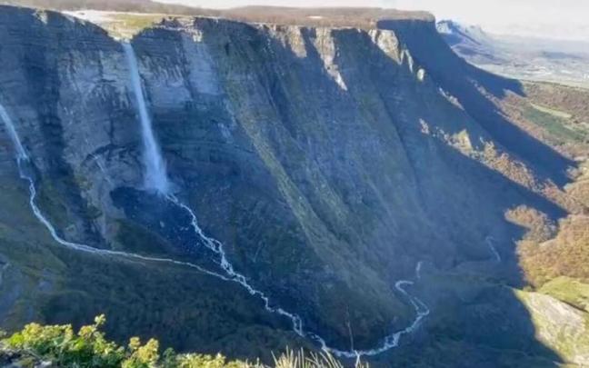 Perspectiva panorámica del Salto del Nervión