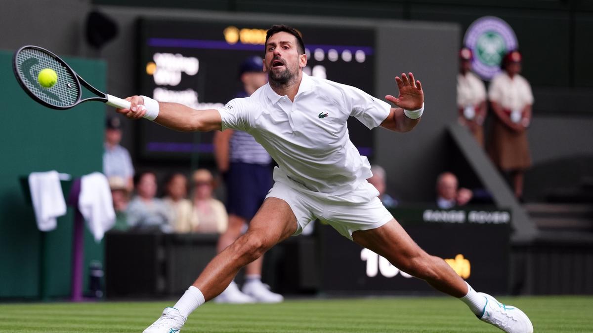 Djokovic, en acción en Wimbledon.