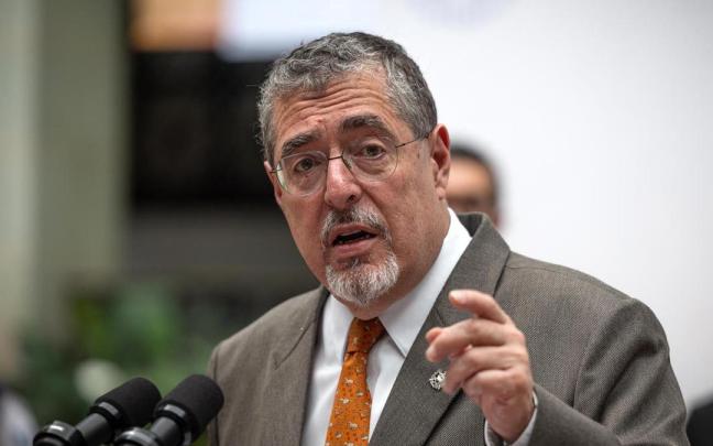 El presidente de Guatemala, Bernardo Arévalo de León, habla durante una conferencia de prensa. / EFE El presidente de Guatemala, Bernardo Arévalo de León, habla durante una conferencia de prensa.