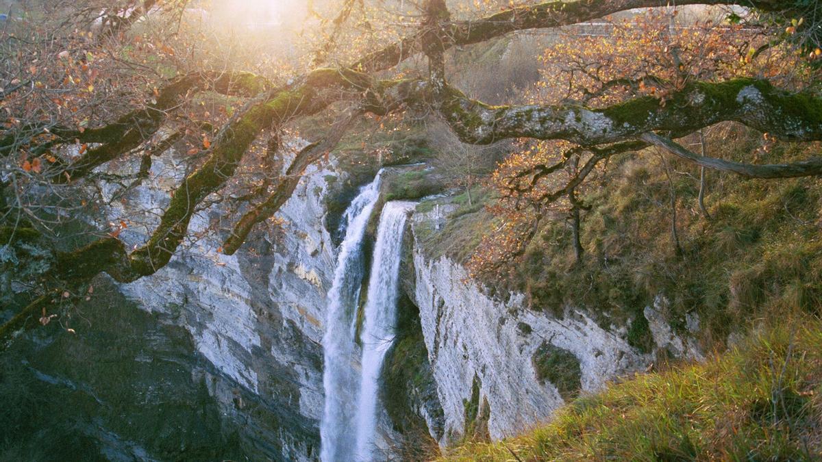 EN IMÁGENES: Así son el Salto del Nervión y Gujuli, las dos cascadas más espectaculares