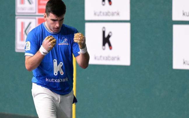 Murua y Gabirondo remontan a Peña II-Salaverri II en el Campeonato de Parejas Serie B.