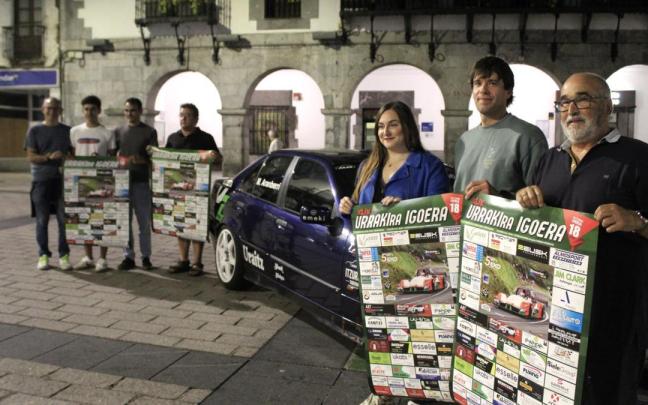 Presentacion de la 44ª edición de la Subida a Urraki en la plaza de Azpeitia.