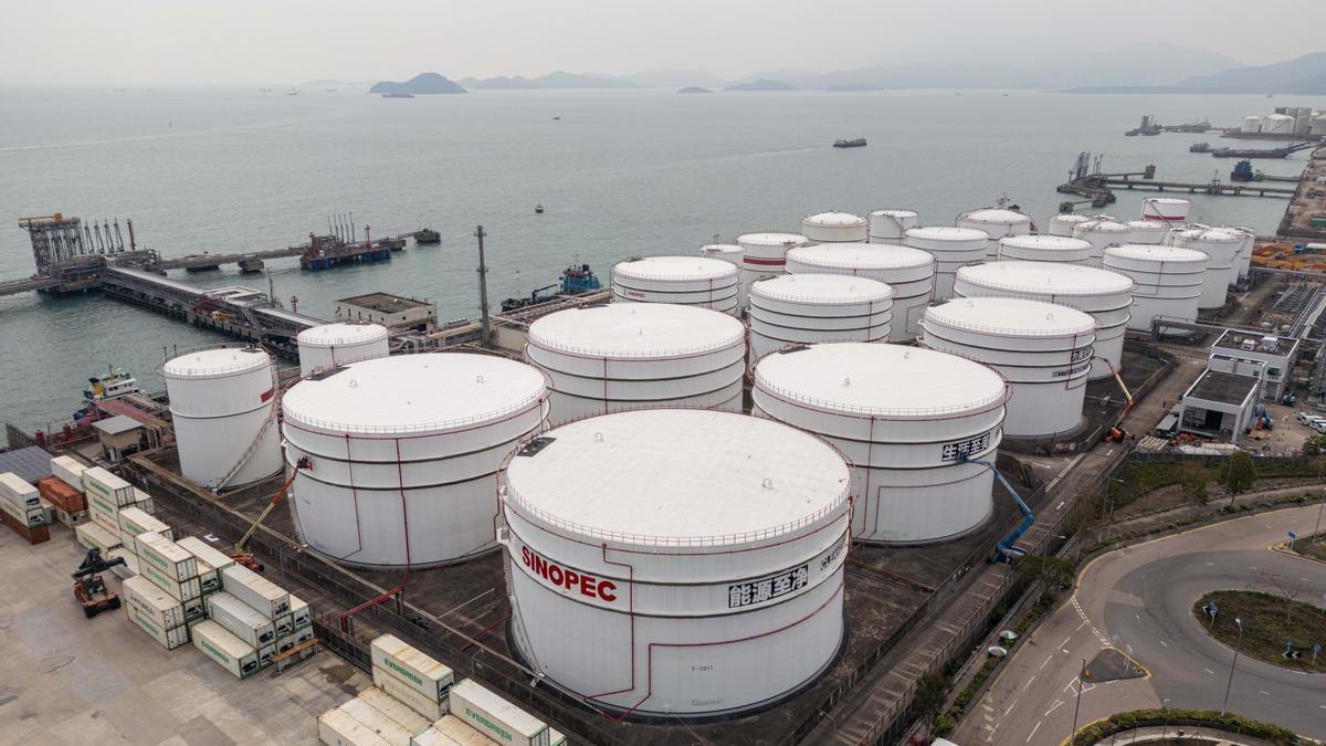 Tanques de almacenamiento de petróleo