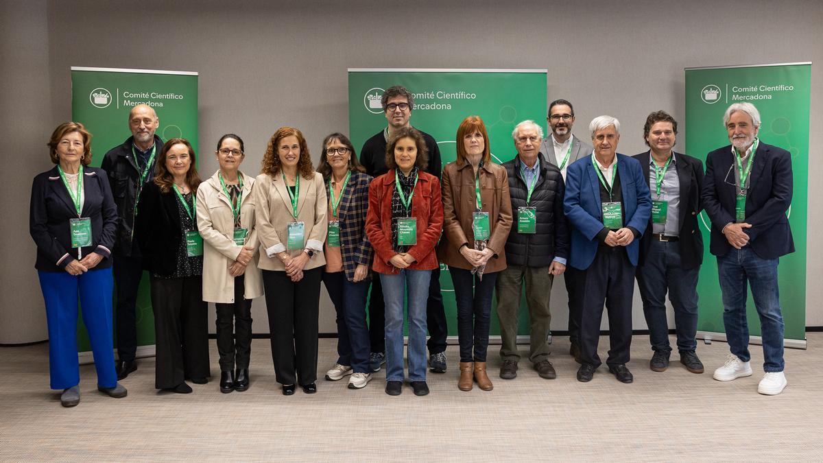Foto de familia de los investigadores de los Comités Científicos de Mercadona de España y Portugal.