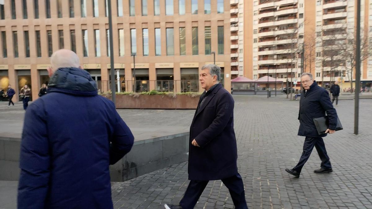 El presidente del FC Barcelona, Joan Laporta, a su llegada al juzgado.