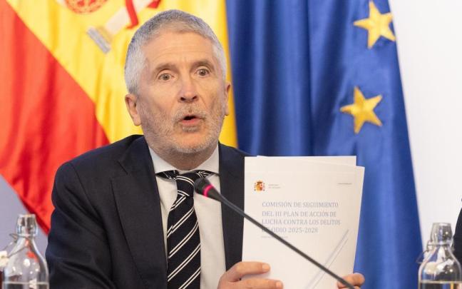 El ministro de Interior, Fernando Grande-Marlaska, durante la reunión extraordinaria de la Comisión de seguimiento del III Plan de Acción de Lucha contra los Delitos de Odio.