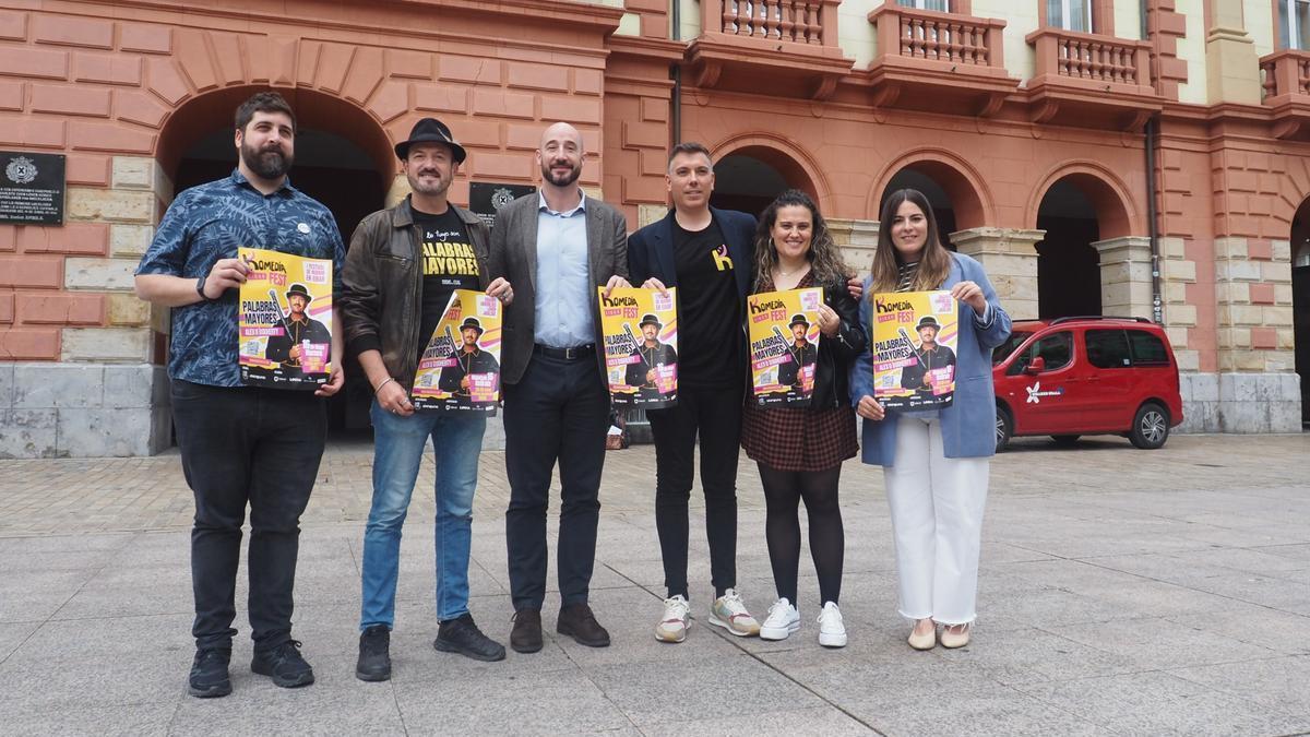 Alex 0'Dogherty, durante la presentación del montaje 'Palabras mayores' con el que va a dar comienzo el festival del humor 'Komedia Fest'