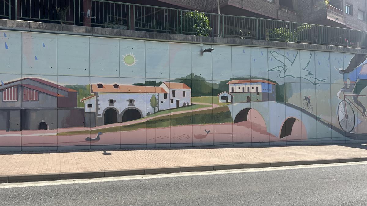 El mural creado por el artista beasaindarra Xabier Anunzibai.