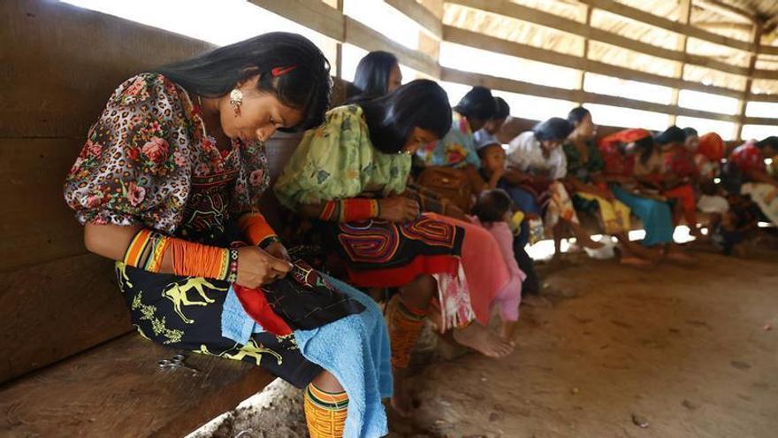 El pueblo Guna transmite de generación en generación el diseño y confección de 'molas'