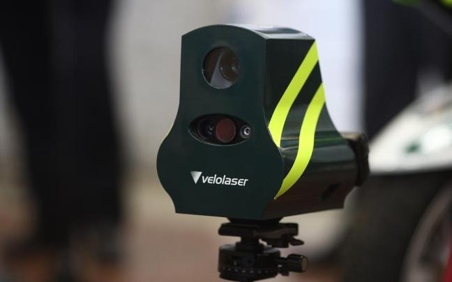 Un mini-radar móvil de la DGT en una imagen de archivo.