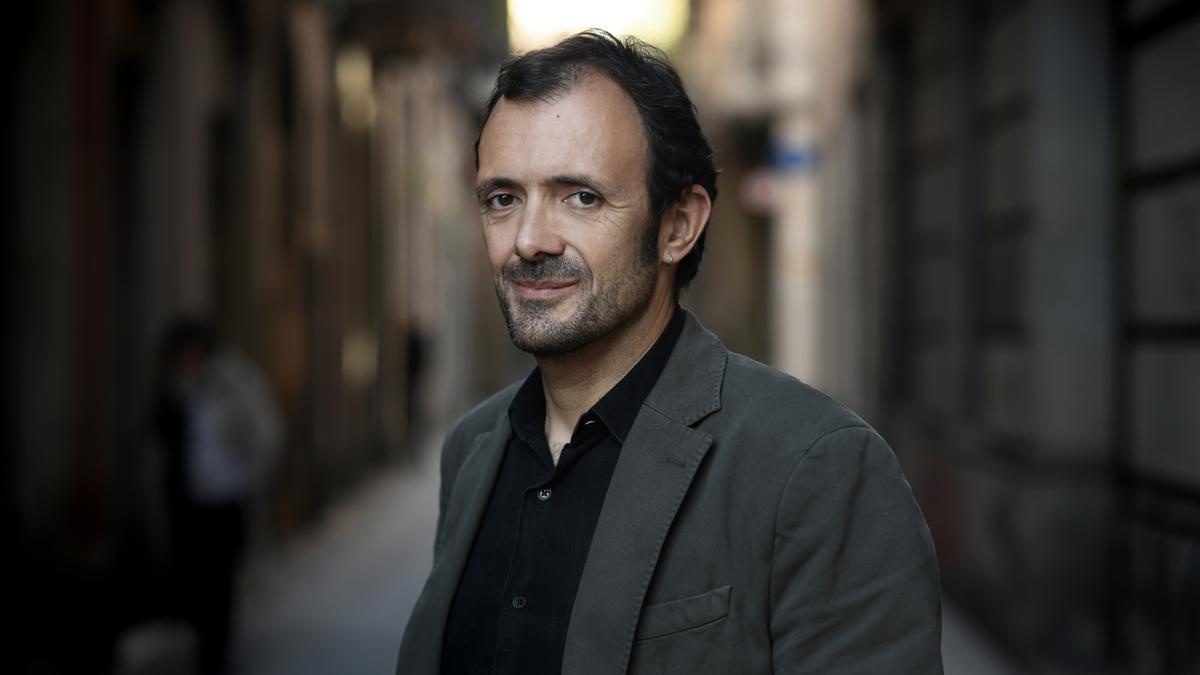 'Las buenas noches' es el nuevo título de Isaac Rosa.