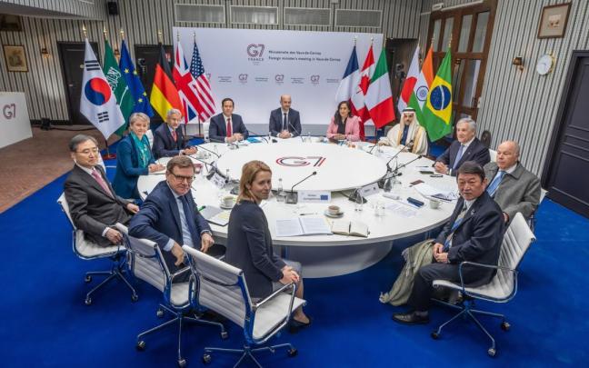 Los ministros de Asuntos Exteriores del G7 en su reunión en París.