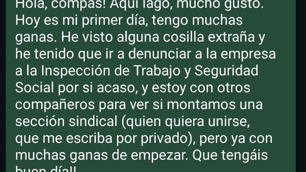 Empieza un nuevo trabajo, saluda por WhatsApp a sus compañeros y acaba despedido.