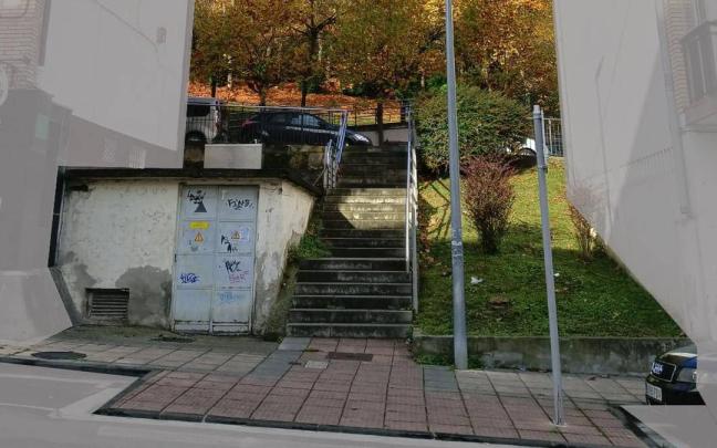La cabina se encajará en el hueco que hay entre los edificios de viviendas número 11 y 12, junto a las escaleras existentes, / A.D. La cabina se encajará en el hueco que hay entre los edificios de viviendas número 11 y 12, junto a las escaleras existentes,