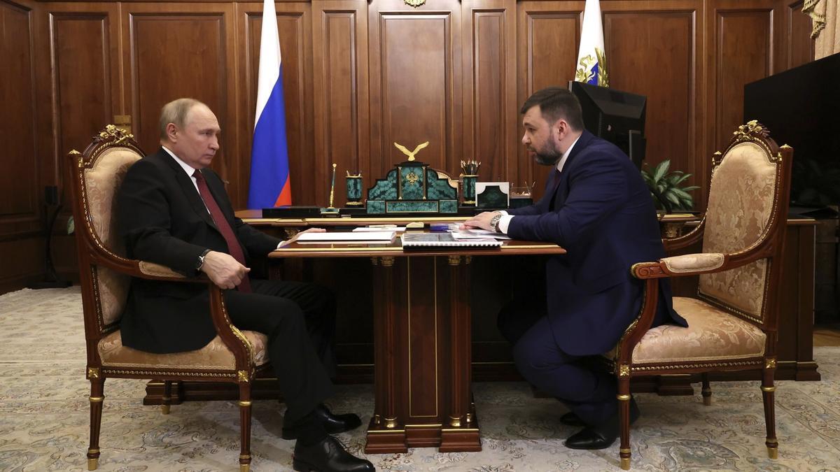 Las autoridades prorrusas de Donetsk calificaron en diciembre de "truco publicitario" la idea de Zelenski de recuperar Crimea.